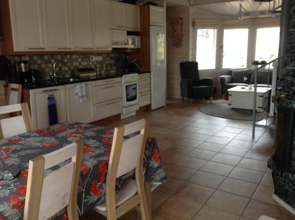 Oikarainen Villa Somosenranta מראה חיצוני תמונה